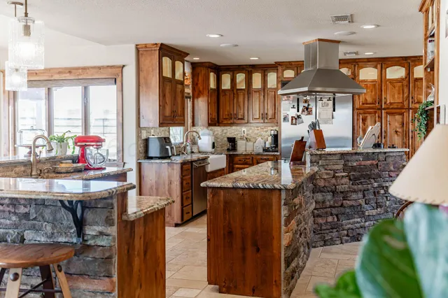 $1,600,000 | 1000 Osage Street, Wheeler, TX 79096