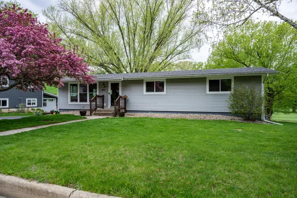 $275,000 | 670 South Cairns Avenue, Richland Center, WI 53581