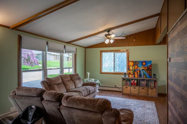 $275,000 | 670 South Cairns Avenue, Richland Center, WI 53581
