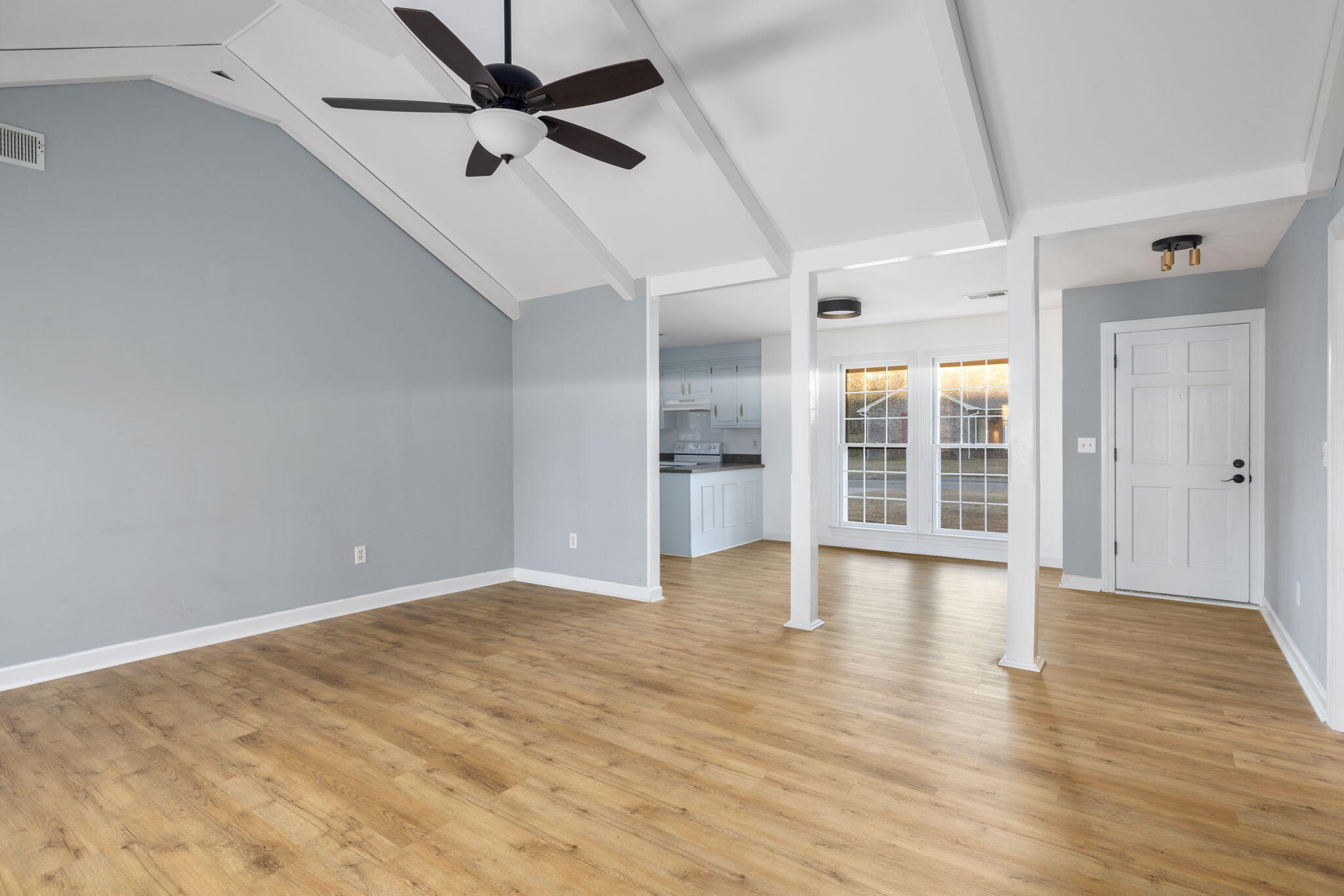 126 Marion Road Summerville, SC 29486 - Photo 8 of 24
