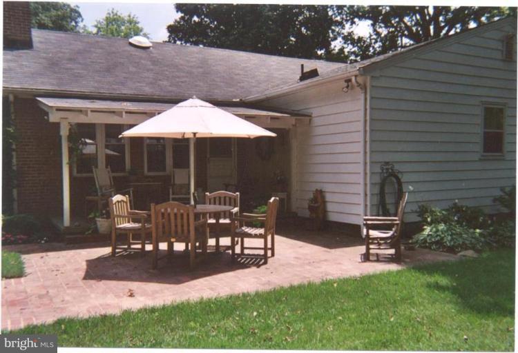11600 Nairn Road Silver Spring, MD 20902 - Photo 14 of 17 Patio