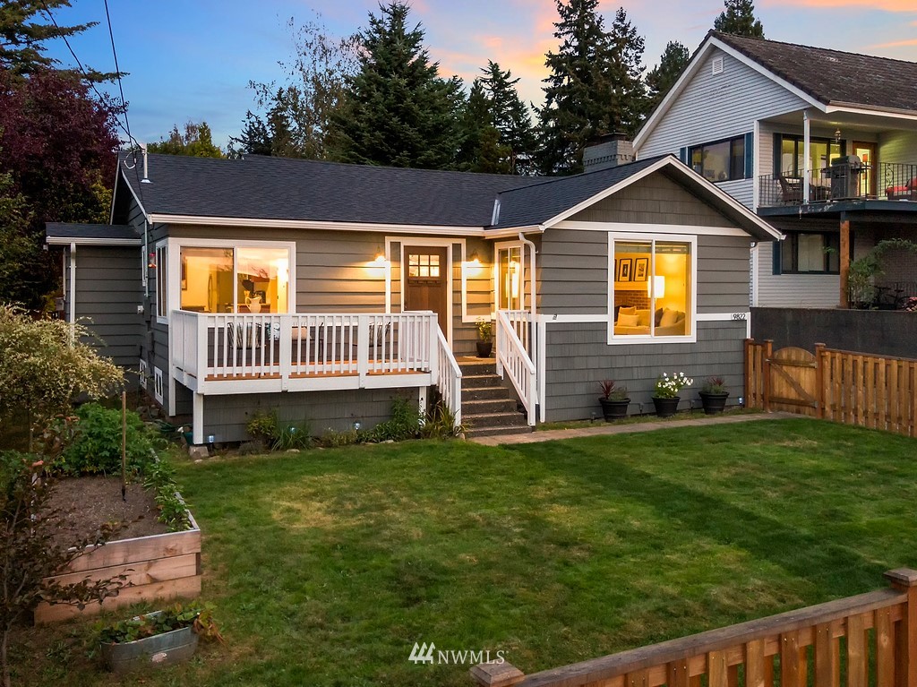 9822 45th Avenue Southwest Seattle, WA 98136 - Photo 1 of 33 Gallery Image 1