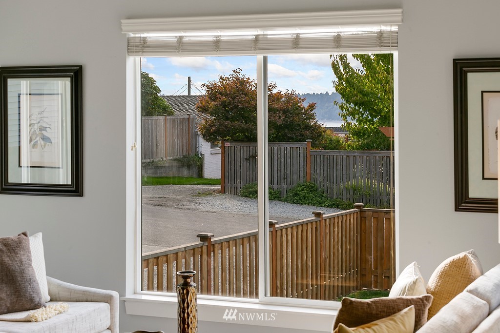 9822 45th Avenue Southwest Seattle, WA 98136 - Photo 5 of 33 Gallery Image 5