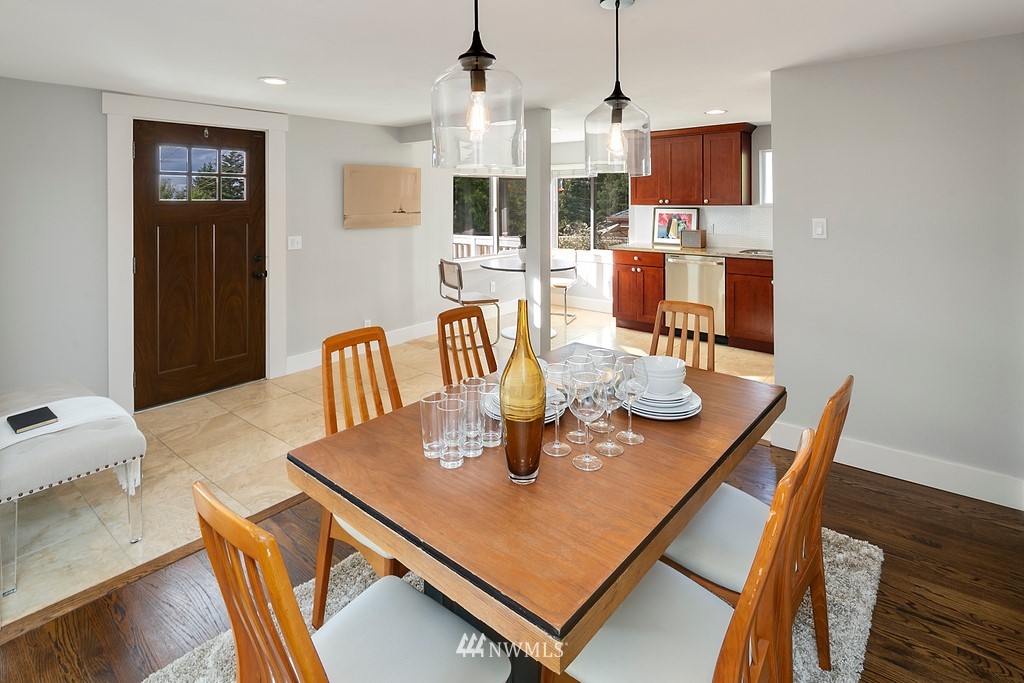 9822 45th Avenue Southwest Seattle, WA 98136 - Photo 7 of 33 Gallery Image 7