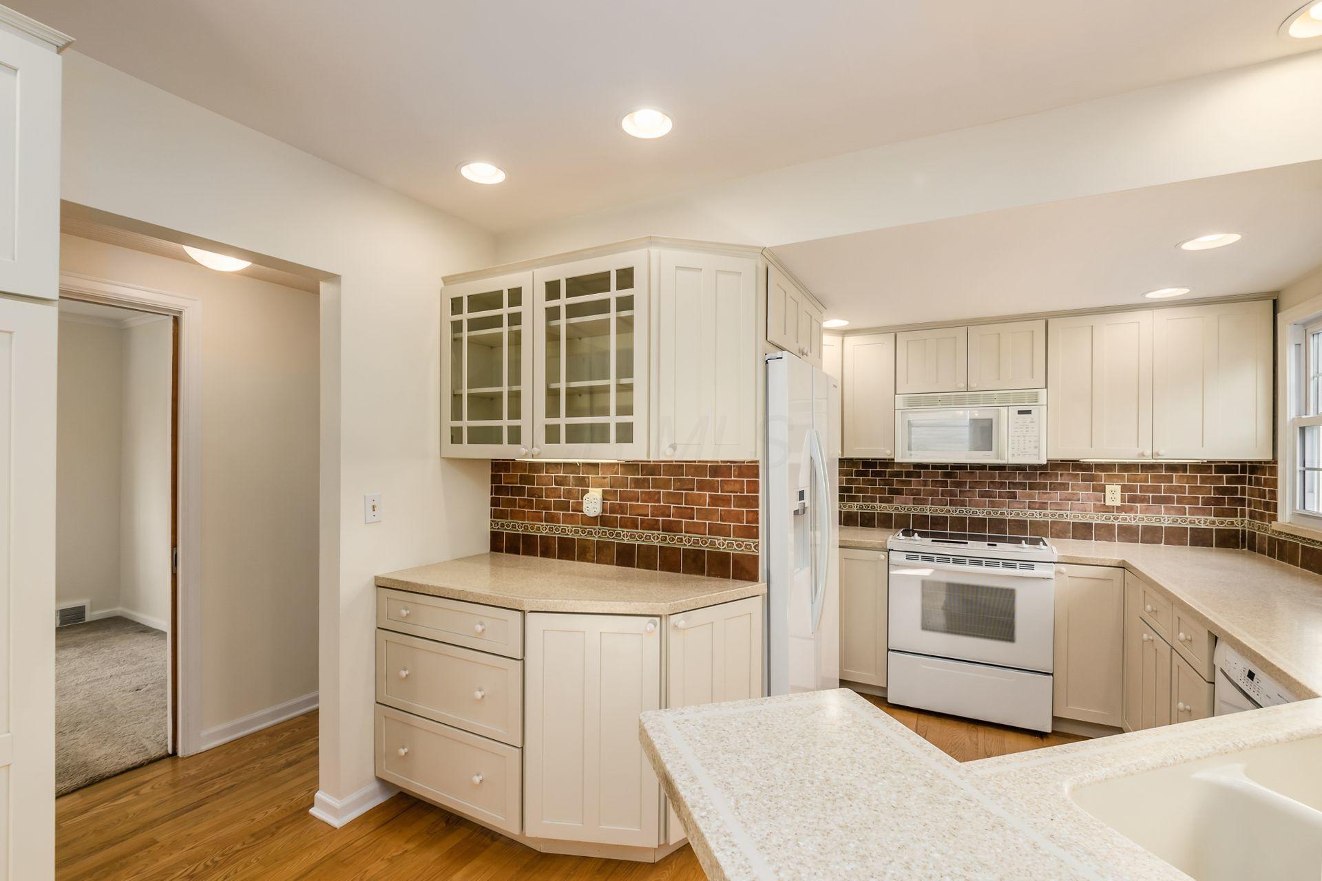 2534 Chester Road Columbus, OH 43221 - Photo 15 of 42