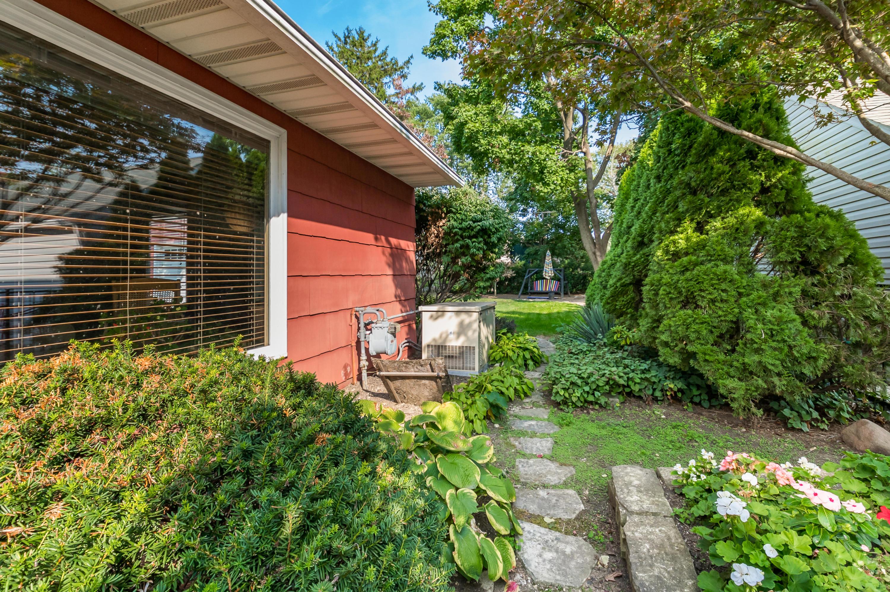 2534 Chester Road Columbus, OH 43221 - Photo 39 of 42