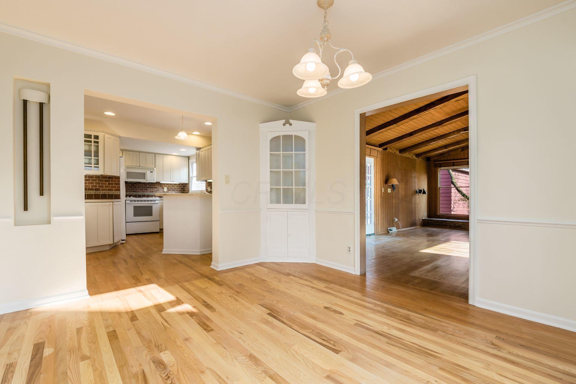 2534 Chester Road Columbus, OH 43221 - Photo 8 of 42
