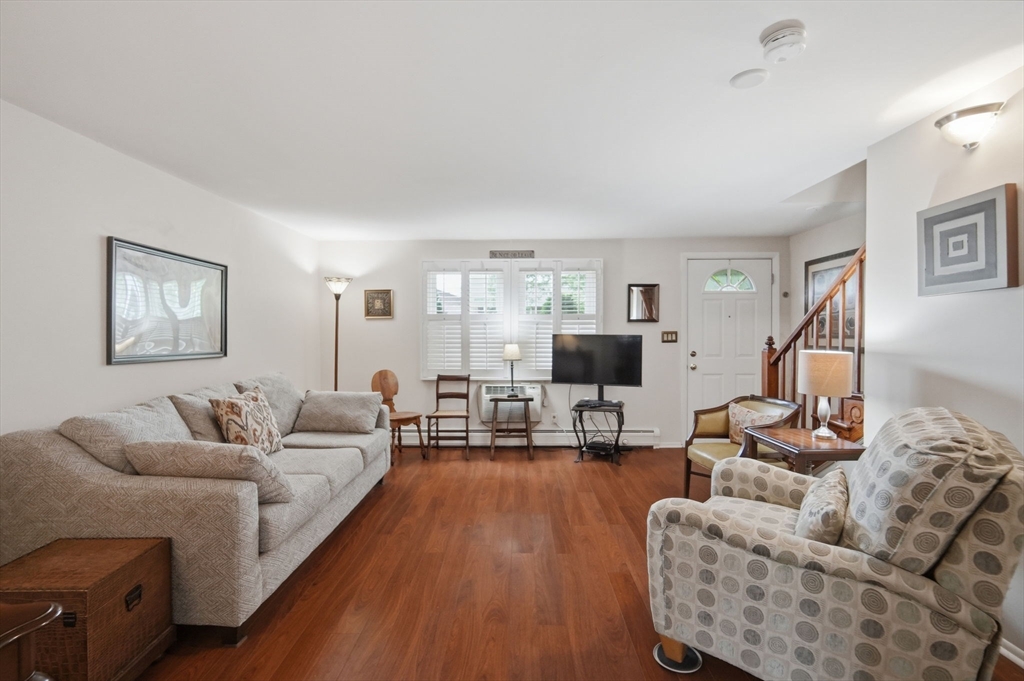 103 Manor Court, Unit 103 Springfield, MA 01118 - Photo 11 of 24
