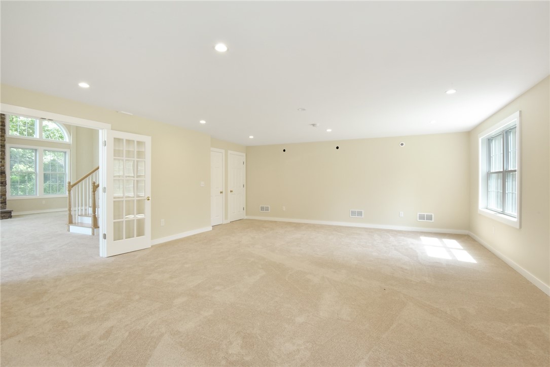 580 Potowomut Road Warwick, RI 02818 - Photo 16 of 34 Gallery Image 16