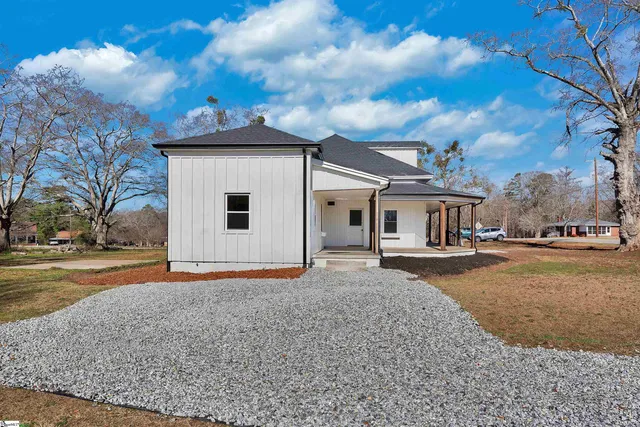 $339,900 | 511 West Broad Street, Iva, SC 29655