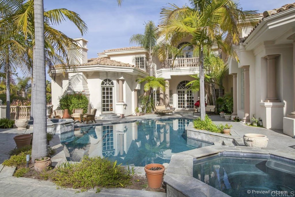 17101 Circa Oriente Rancho Santa Fe, CA 92067 - Photo 10 of 23 a view of a water fountain in front of building