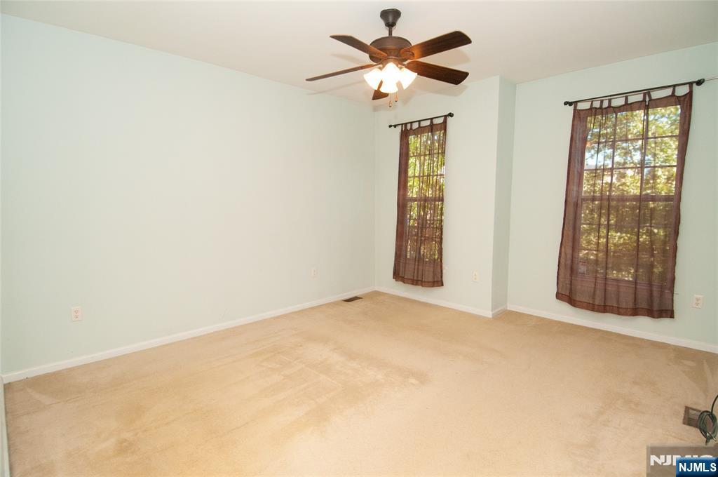 514 Deluca Road Belleville, NJ 07109 - Photo 23 of 34