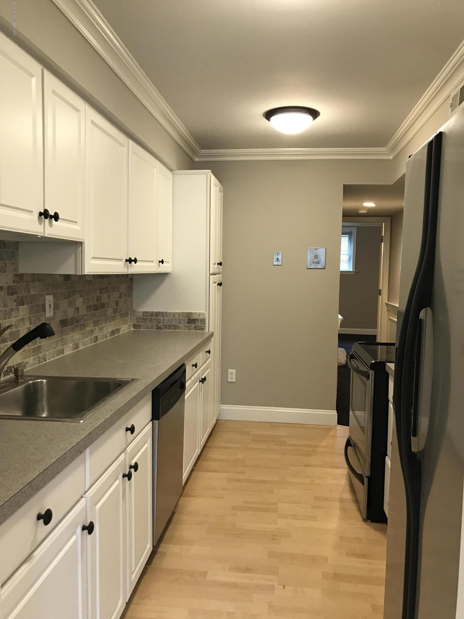 200 Portland Road, Unit D16 Rumson, NJ 07760 - Photo 4 of 17 IMG_9432