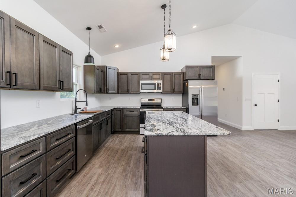 25570 Ridgeview Lane Waynesville, MO 65583 - Photo 11 of 28