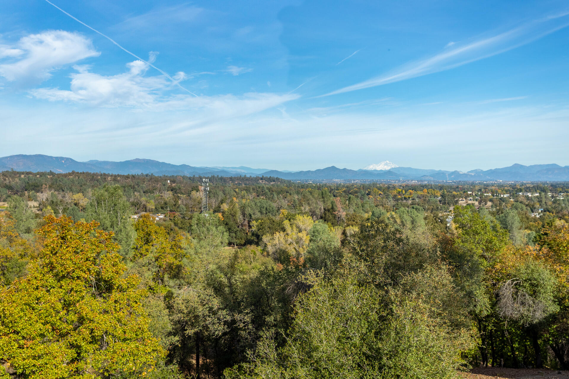 8818 Valley View Road Redding, CA 96001 - Photo 4 of 37 a view of lake and mountain