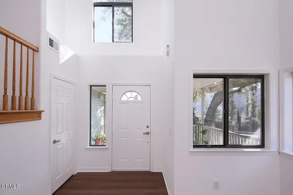 $1,349,000 | 2727 Altura Avenue, La Crescenta, CA 91214