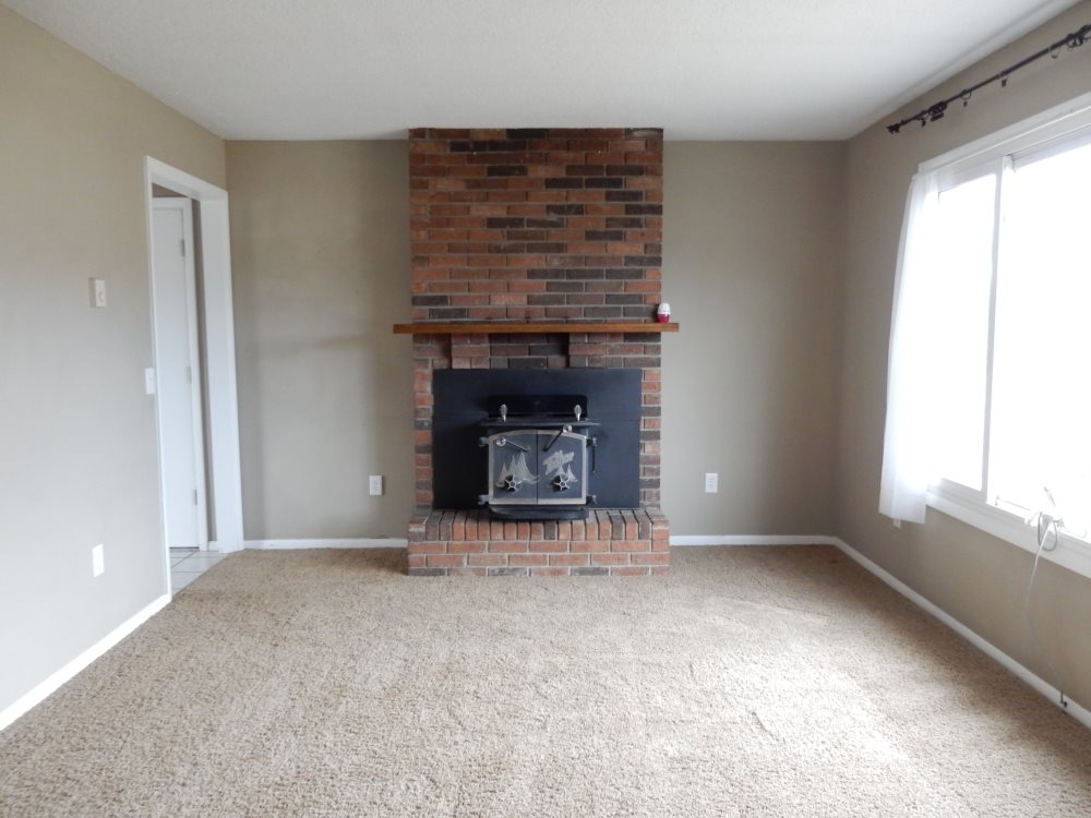 108 South Ivy Lane Butler, IN 46721 - Photo 4 of 12