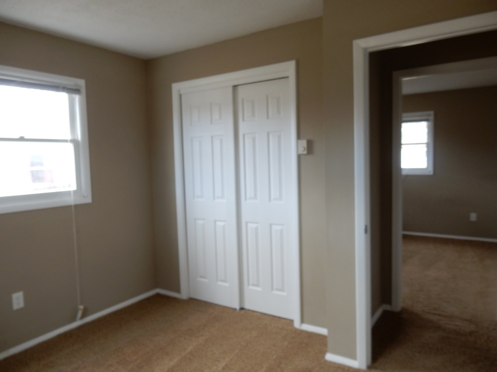 108 South Ivy Lane Butler, IN 46721 - Photo 6 of 12