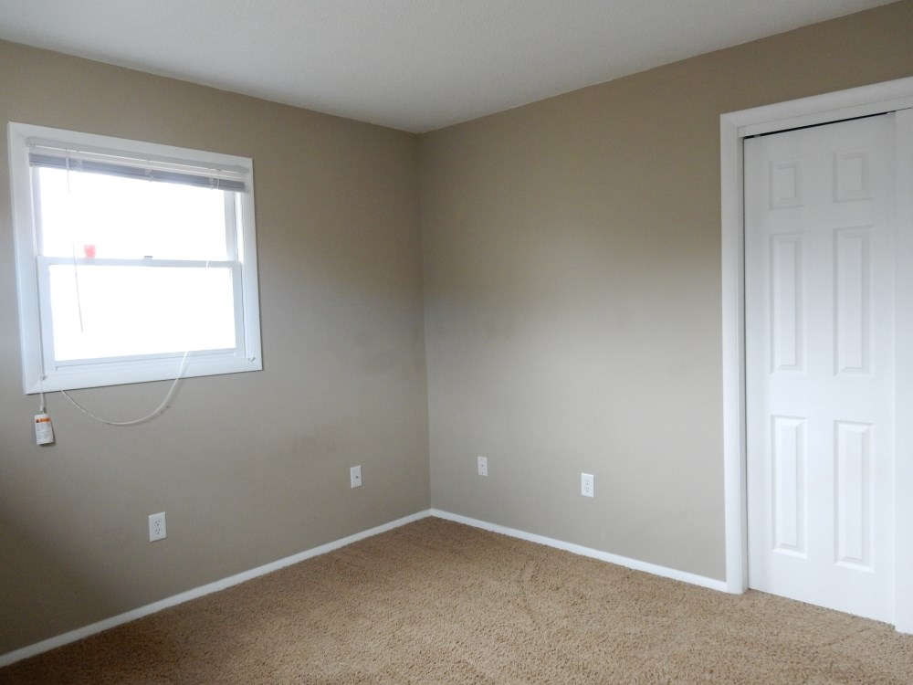 108 South Ivy Lane Butler, IN 46721 - Photo 7 of 12