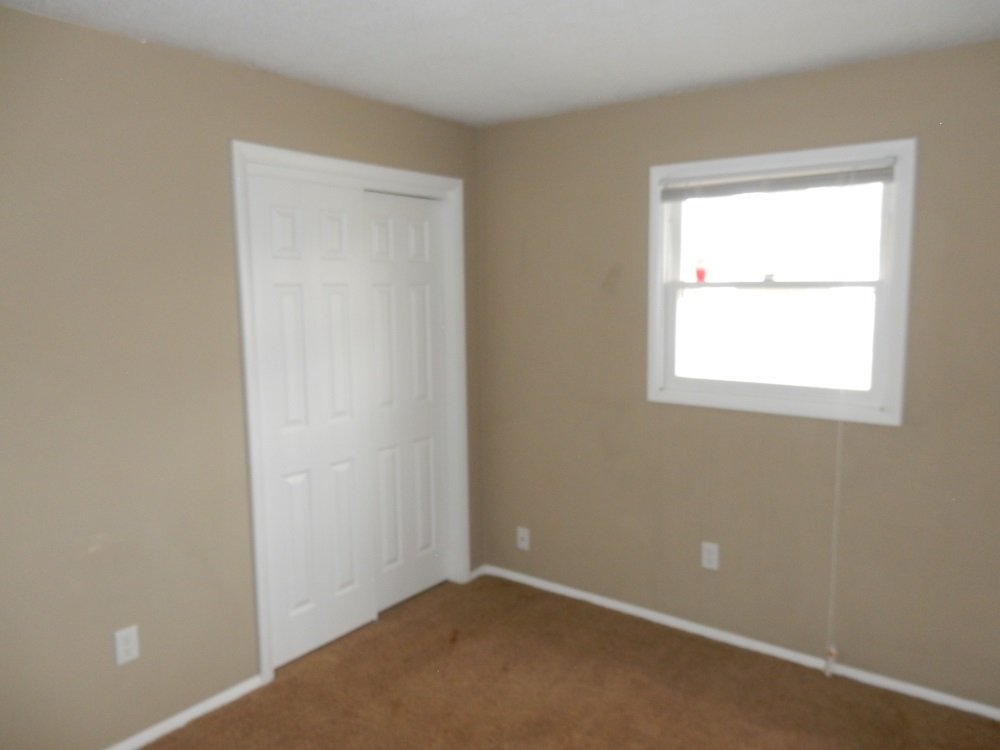 108 South Ivy Lane Butler, IN 46721 - Photo 8 of 12