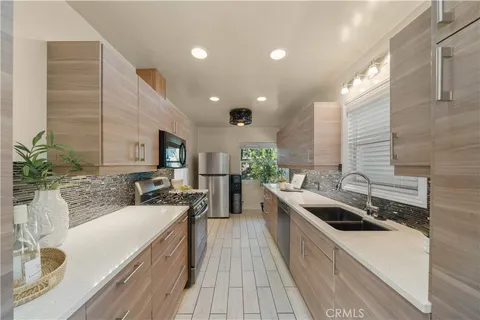 $730,000 | 2027 East Appleton Street, Unit 1, Long Beach, CA 90803