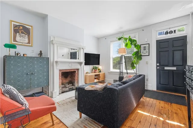 $2,300 | 106 Jefferson Street, Pittsburgh, PA 15212