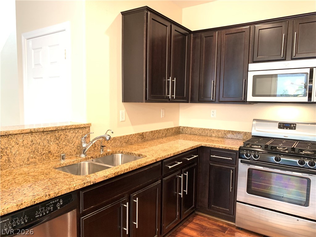 3208 Color Collage Walk Henderson, NV 89044 - Photo 6 of 27