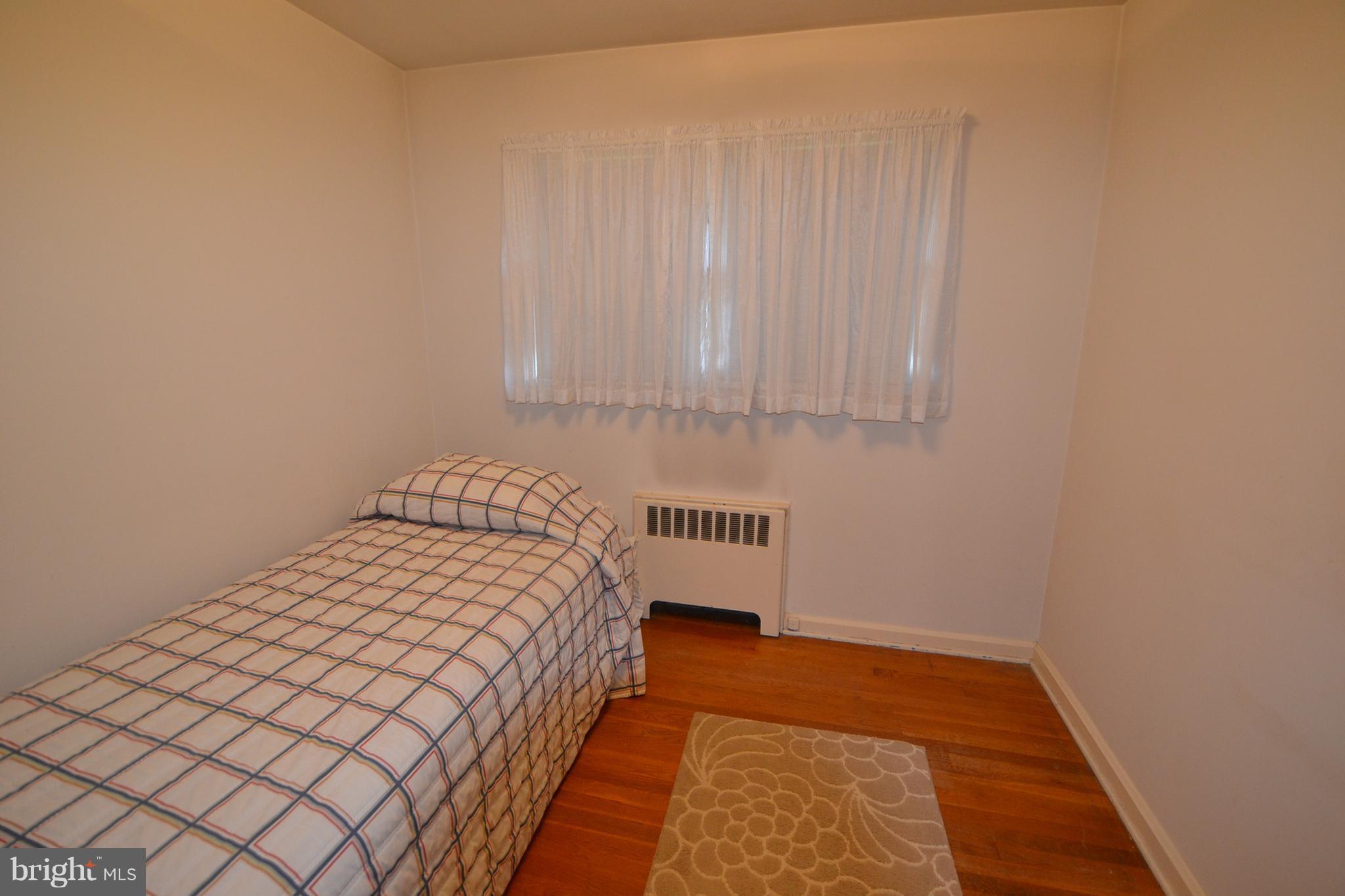 2323 Farringdon Road Baltimore, MD 21209 - Photo 13 of 22 Bedroom #3