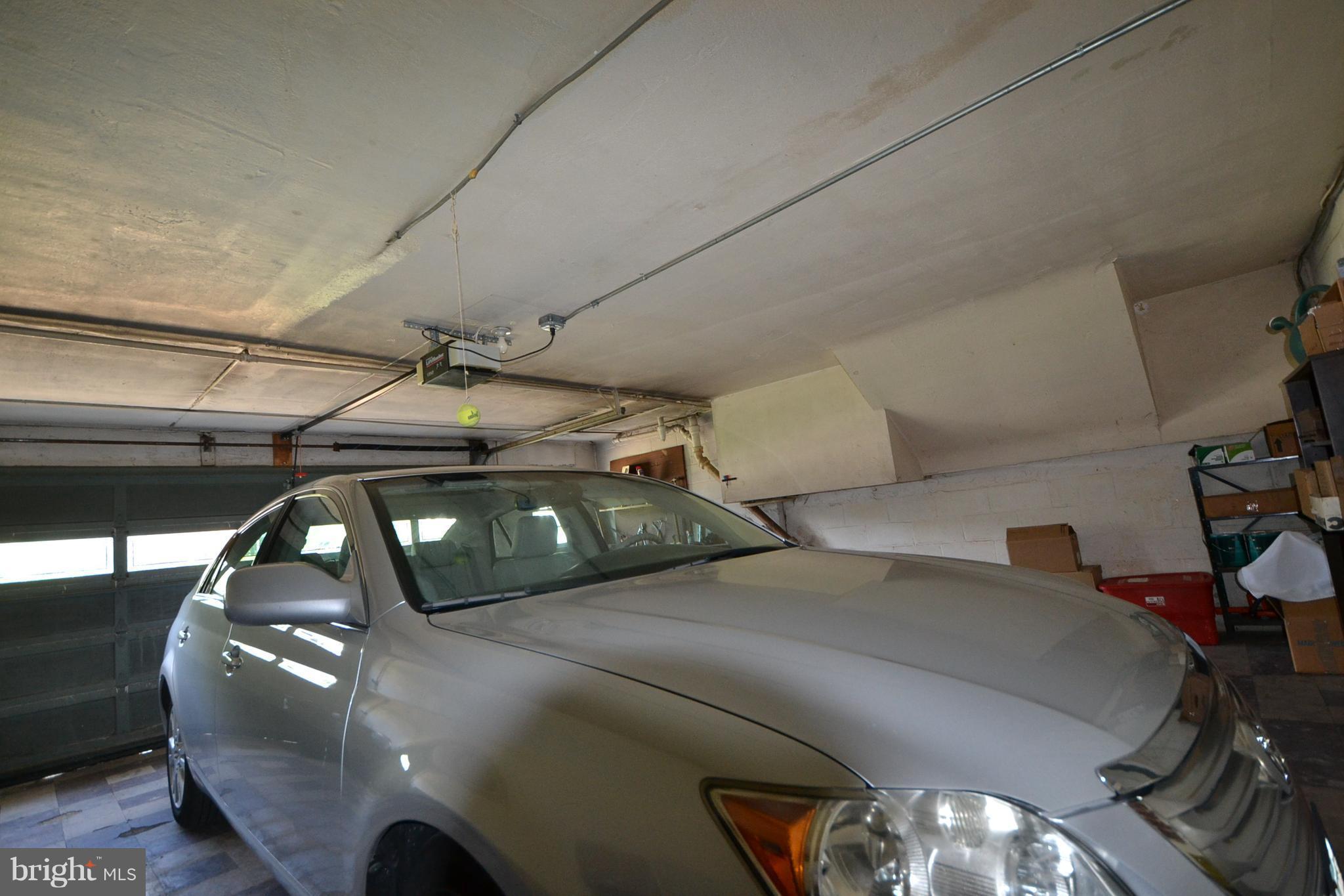 2323 Farringdon Road Baltimore, MD 21209 - Photo 17 of 22 Garage