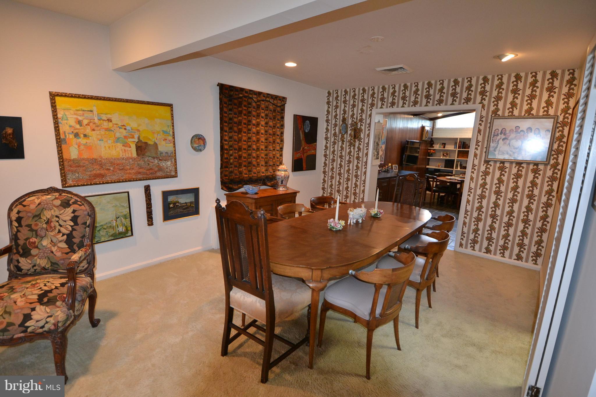 2323 Farringdon Road Baltimore, MD 21209 - Photo 4 of 22 Dining Room