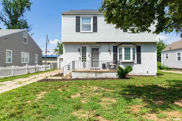 $159,900 | 3119 North Sherwood Avenue, Peoria, IL 61604
