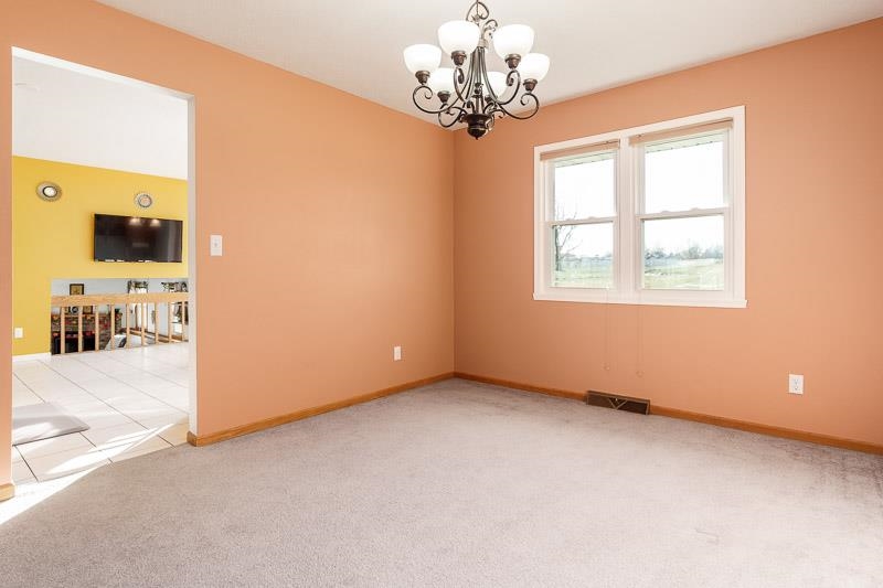 3430 North Trainer Road Rockford, IL 61114 - Photo 9 of 30 Gallery Image 9