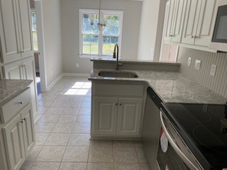1838 Biggers Road Columbus, GA 31904 - Photo 13 of 27 KITCHEN/BREAKFAST BAR/EAT IN AREA