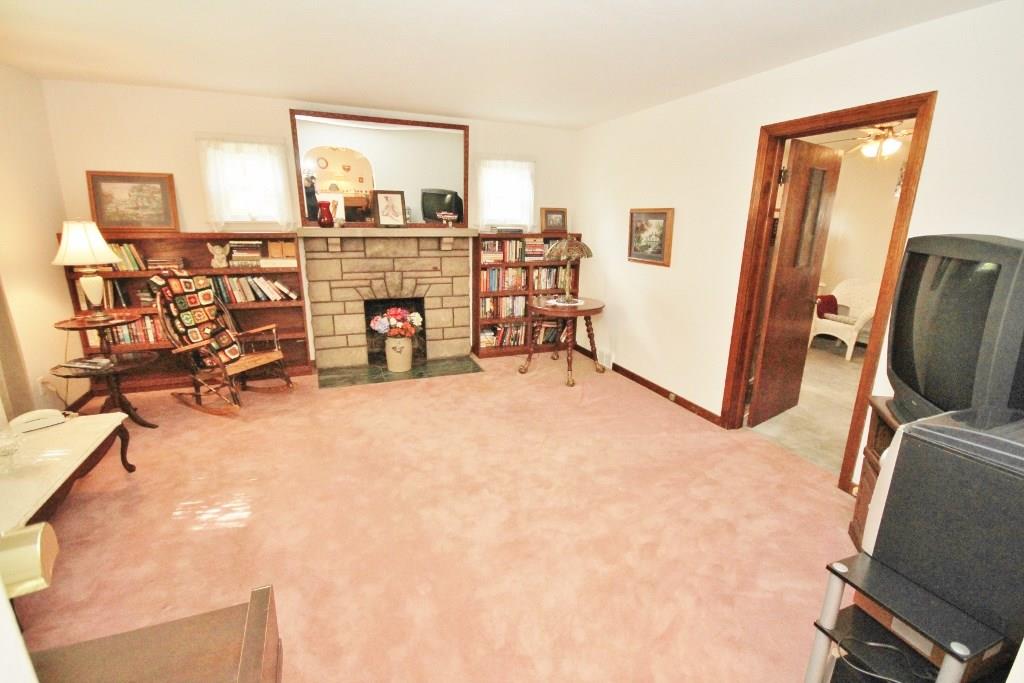 1206 Springhill Road Natrona Heights, PA 15065 - Photo 11 of 23