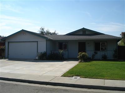 1307 Santa Rosa Circle Reedley, CA 93654 - Photo 1 of 29 Gallery Image 1