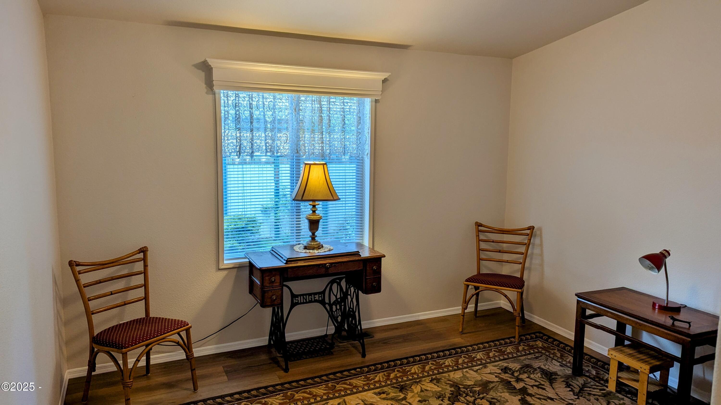 33125 White Oak Road Corvallis, OR 97333 - Photo 17 of 37 Bedroom 1