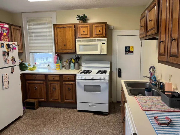 $185,000 | 703 North Walnut Street, Hartford City, IN 47348