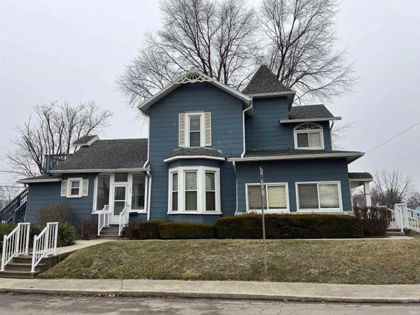 $185,000 | 703 North Walnut Street, Hartford City, IN 47348