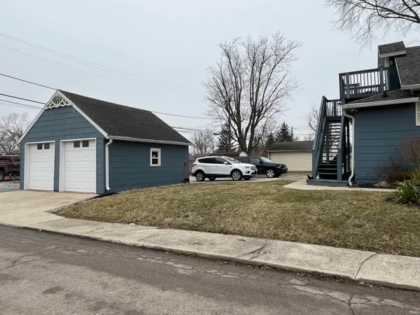 $185,000 | 703 North Walnut Street, Hartford City, IN 47348