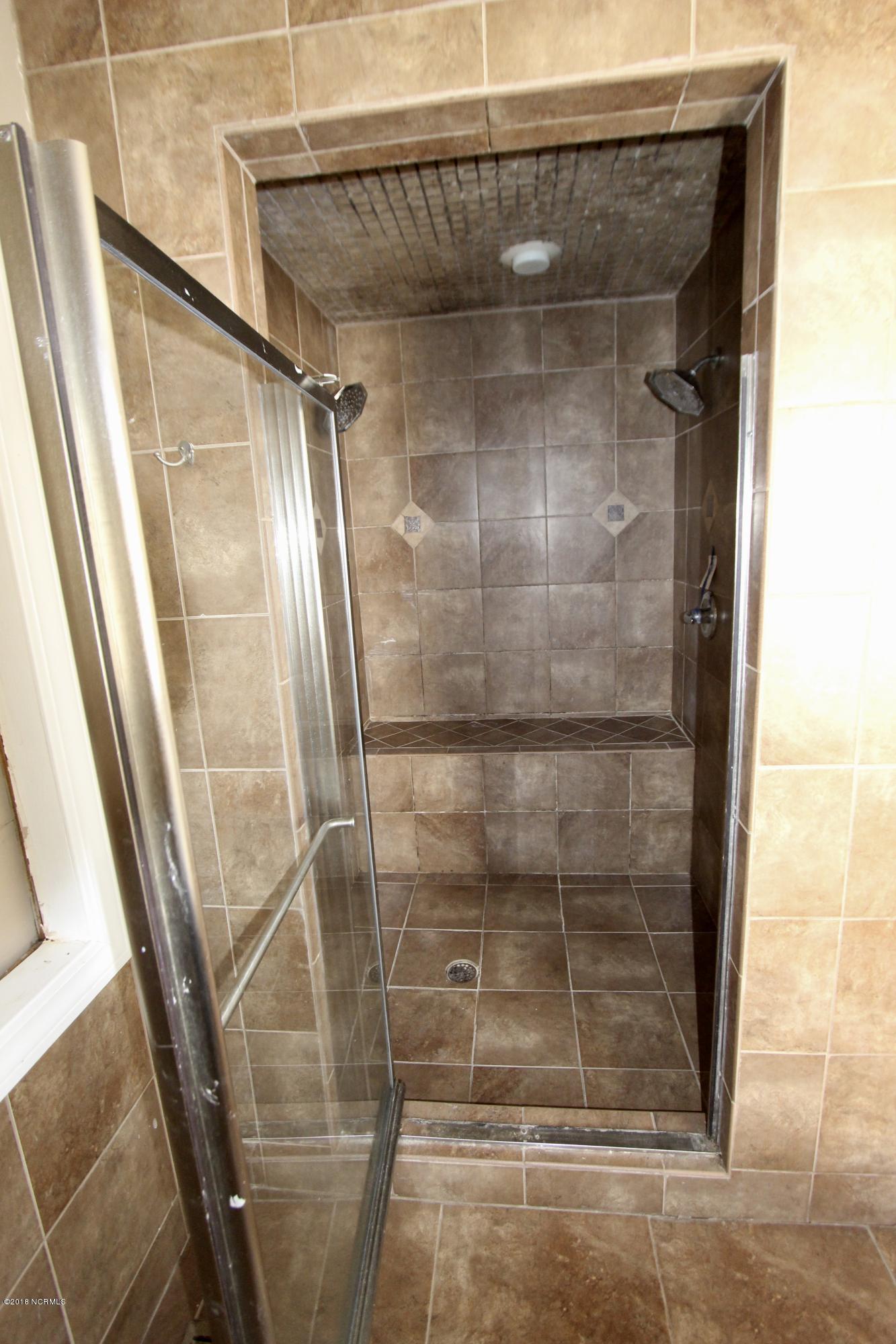 192 Long Farm Road Garysburg, NC 27831 - Photo 14 of 28 Master Bath