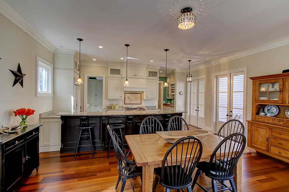 23 Fairhope Road Mount Pleasant, SC 29464 - Photo 11 of 38 Dining Room & Kitchen