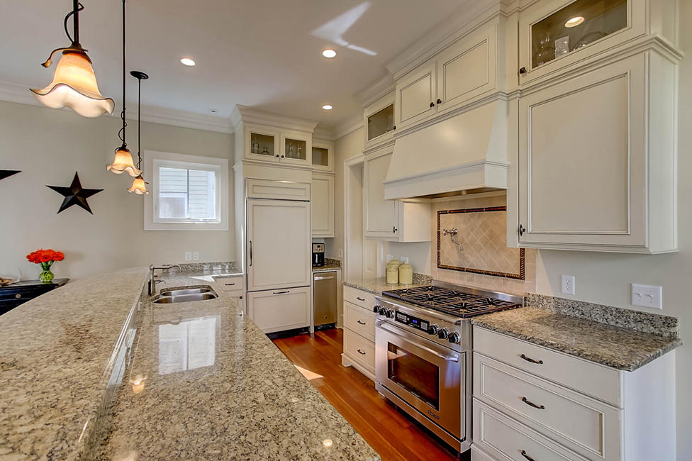 23 Fairhope Road Mount Pleasant, SC 29464 - Photo 14 of 38 Kitchen