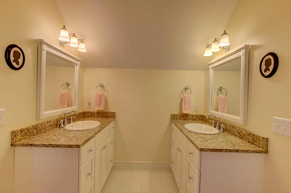 23 Fairhope Road Mount Pleasant, SC 29464 - Photo 34 of 38 Guest Bathroom