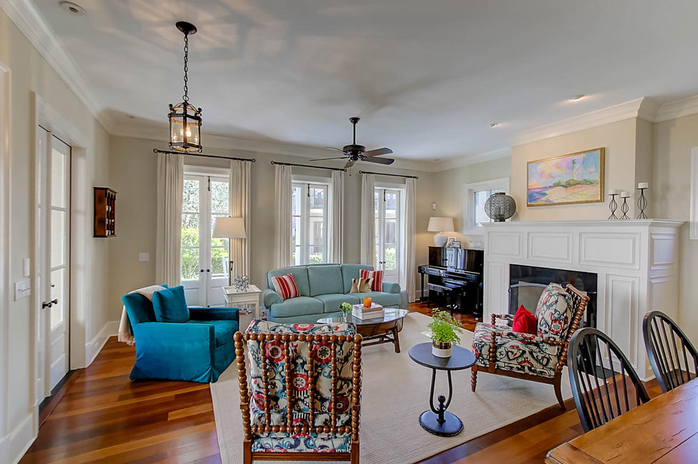 23 Fairhope Road Mount Pleasant, SC 29464 - Photo 6 of 38 Living Room