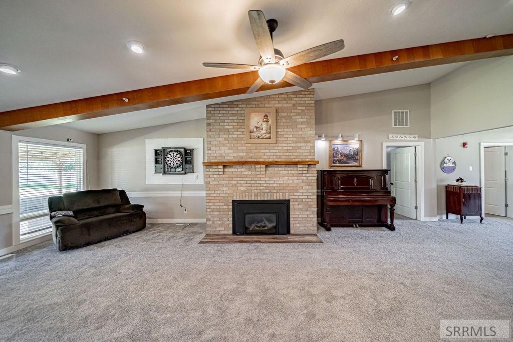 1005 Airport Road Blackfoot, ID 83221 - Photo 9 of 48 Family Room
