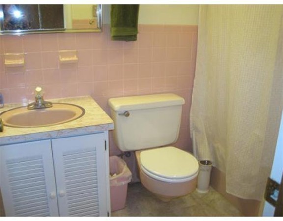 60 Rolling Ridge Road Amherst, MA 01002 - Photo 17 of 27 Gallery Image 17