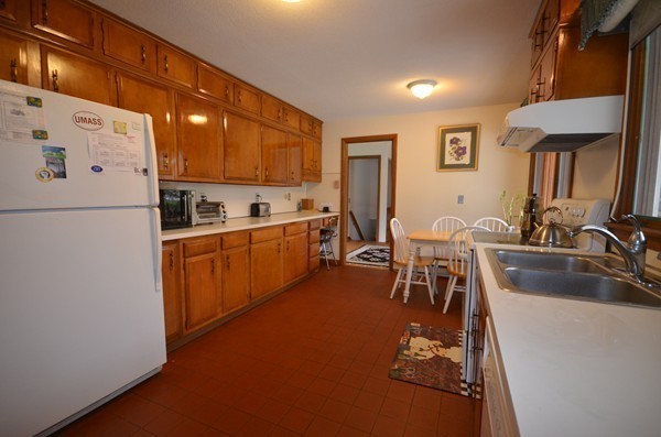 60 Rolling Ridge Road Amherst, MA 01002 - Photo 9 of 27 Gallery Image 9
