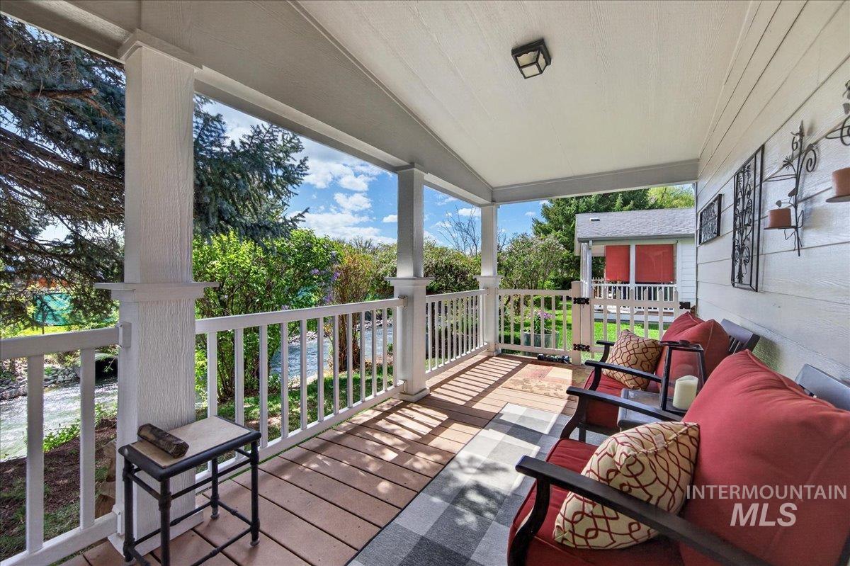 421 South Curtis Road, Unit 118 Boise, ID 83705 - Photo 38 of 49 View of porch