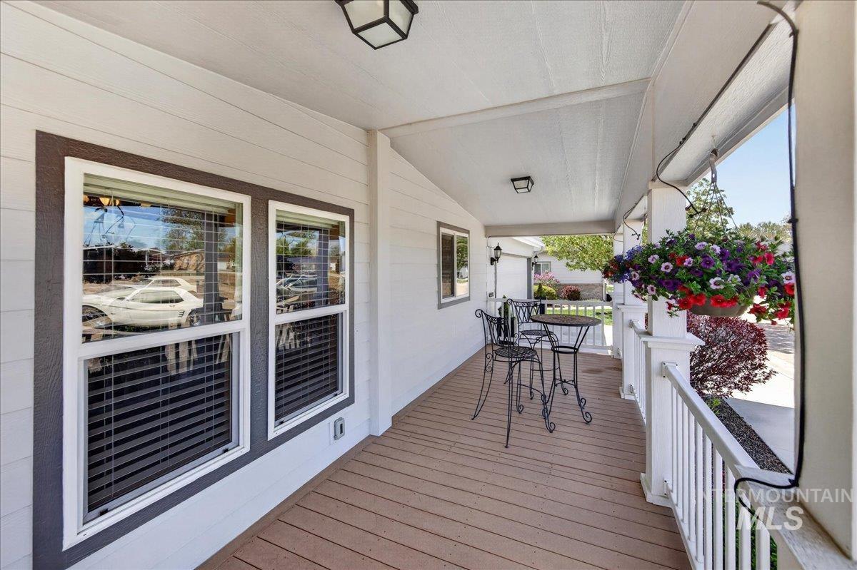 421 South Curtis Road, Unit 118 Boise, ID 83705 - Photo 4 of 49 View of porch