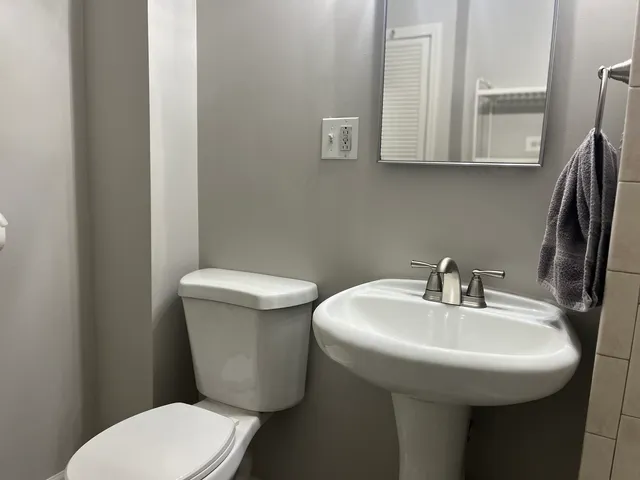 $1,500 | 3535 South Lowe Avenue, Unit 1, Chicago, IL 60609